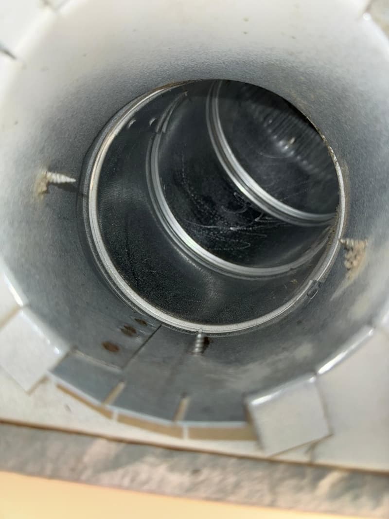 Intérieur d'un conduit nettoyé en profondeur
