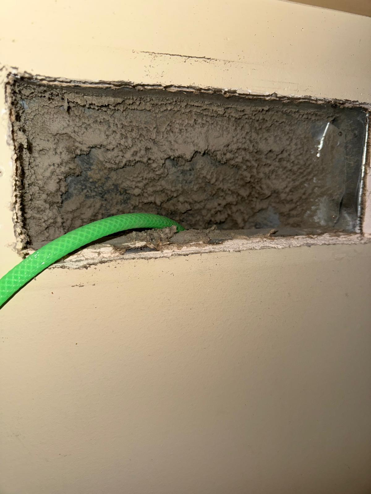 Sortie d'air avant nettoyage